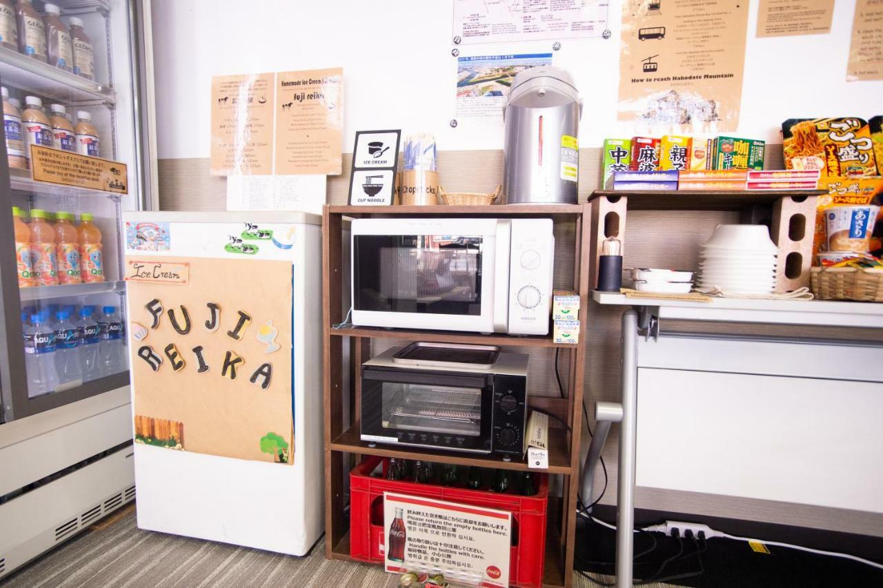 Capsule Hotel Hakodate Buitenkant foto